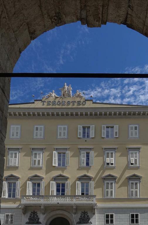 Tergesteo Palace Suite Trieste Ngoại thất bức ảnh